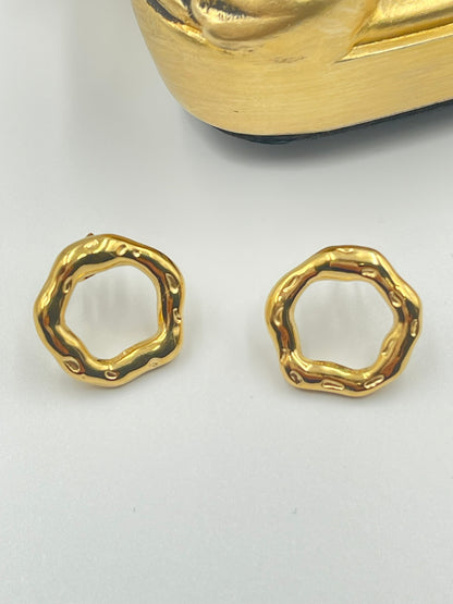 Golden Rounded Earring