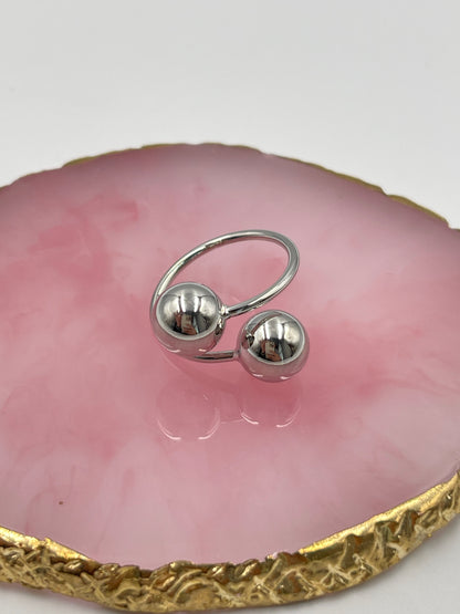 Twin Ball Ring